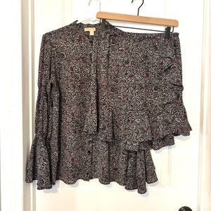 Michael Kors 2 piece skirt and top set Medium ditzy floral ruffled long sleeve